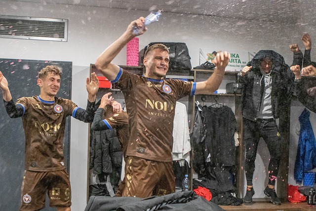 全面表现和 全面表现和